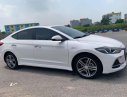Hyundai Elantra 2019 - Bán Hyundai Elantra đời 2019, màu trắng chính chủ