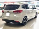 Kia Rondo 2.0 GAT 2016 - Bán nhanh Kia Rondo 2.0 GAT 2016 màu trắng, giá tốt