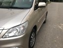 Toyota Innova V 2015 - Bán Toyota Innova V 2015 số tự động, màu vàng cát, xe đi giữ gìn cẩn thận