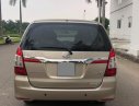 Toyota Innova V 2015 - Bán Toyota Innova V 2015 số tự động, màu vàng cát, xe đi giữ gìn cẩn thận