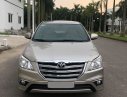 Toyota Innova V 2015 - Bán Toyota Innova V 2015 số tự động, màu vàng cát, xe đi giữ gìn cẩn thận