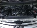 Toyota Innova MT 2011 - Cần bán gấp Toyota Innova MT 2011, màu bạc