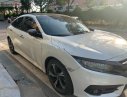Honda Civic 1.5L Vtec Turbo 2017 - Cần bán gấp Honda Civic 1.5L Vtec Turbo đời 2017, màu trắng, nhập khẩu nguyên chiếc chính chủ, giá chỉ 780 triệu