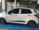 Hyundai Grand i10   2017 - Cần bán Hyundai Grand i10 2017, màu trắng đẹp như mới