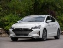 Hyundai Elantra 2019 - Bán xe Hyundai Elantra 2019 có sẵn, giảm ngay 30Tr tiền mặt và tặng dán phim chính hãng