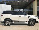 Toyota Fortuner 2017 - Gia đình bán xe Toyota Fortuner đời 2017, màu trắng, nhập khẩu
