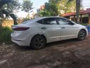 Hyundai Elantra 2018 - Cần đổi xe bán Hyundai Elantra đời 2018, màu trắng