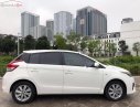 Toyota Yaris 2016 - Cần bán gấp Toyota Yaris năm sản xuất 2016, màu trắng, nhập khẩu nguyên chiếc