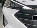 Hyundai Elantra 2020 - Xe Hyundai Elantra 2020, giá từ 555tr - màu trắng- giao ngay - LH: 0919293553