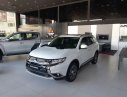 Mitsubishi Outlander 2019 - Bán xe Mitsubishi Outlander năm 2019, màu trắng, nhập khẩu, 807.5tr