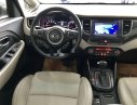 Kia Rondo 2017 - Cần bán lại xe Kia Rondo sản xuất năm 2017, màu trắng