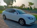 Hyundai Elantra 2011 - Cần bán gấp Hyundai Elantra đời 2011, nội thất đẹp