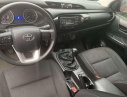 Toyota Hilux 2017 - Bán Toyota Hilux năm 2017, màu đen, xe còn mới