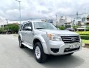 Ford Everest  Limited   2012 - Cần bán xe Ford Everest Limited đời 2012, màu bạc, nhập khẩu nguyên chiếc số sàn, 360 triệu