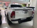 Toyota Hilux 2018 - Bán Toyota Hilux năm 2018, màu trắng, nhập khẩu nguyên chiếc số tự động, giá tốt