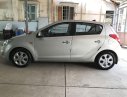 Hyundai i20 2011 - Bán ô tô Hyundai i20 sản xuất năm 2011, màu bạc xe nguyên bản