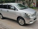 Toyota Innova   2011 - Bán Toyota Innova 2011, màu bạc, xe gia đình