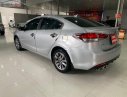 Kia Cerato   2016 - Bán xe cũ Kia Cerato 1.6 MT đời 2016, màu bạc