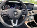 Mercedes-Benz E class   2019 - Cần bán Mercedes E200 2019, màu đen