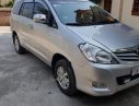 Toyota Innova J 2011 - Bán xe Toyota Innova J năm 2011, màu bạc còn mới, giá 280tr