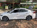 Hyundai Elantra 2017 - Bán Hyundai Elantra sản xuất 2017, màu trắng, xe nhập chính hãng