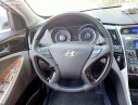 Hyundai Sonata 2011 - Cần bán gấp Hyundai Sonata năm sản xuất 2011, màu bạc, nhập khẩu nguyên chiếc xe gia đình