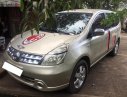 Nissan Grand livina 2011 - Cần bán lại xe Nissan Grand livina năm 2011 xe còn mới lắm