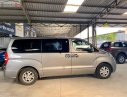 Hyundai Grand Starex 2014 - Cần bán xe Hyundai Grand Starex năm sản xuất 2014, màu bạc, nhập khẩu chính hãng