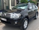 Toyota Fortuner 2009 - Cần bán gấp Toyota Fortuner sản xuất 2009, màu đen