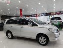 Toyota Innova 2006 - Cần bán gấp Toyota Innova 2006, màu bạc, số sàn 