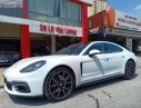 Porsche Panamera 3.0 V6 2017 - Cần bán gấp Porsche Panamera 3.0 V6 sản xuất 2017, màu trắng, nhập khẩu