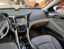 Hyundai Sonata 2012 - Bán ô tô Hyundai Sonata 2.0 AT sản xuất năm 2012, màu trắng, nhập khẩu nguyên chiếc chính chủ