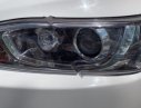 Toyota Yaris 2016 - Bán Toyota Yaris đời 2016, màu trắng, nhập khẩu  