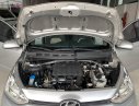 Hyundai Grand i10 2017 - Bán Hyundai Grand i10 đời 2017, màu bạc, xe gia đình, giá chỉ 298 triệu