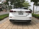 Mazda 3 2016 - Cần bán xe Mazda 3 sản xuất năm 2016, màu trắng số tự động xe còn mới lắm