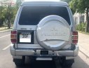 Mitsubishi Pajero 2005 - Cần bán xe Mitsubishi Pajero sản xuất 2005, màu bạc, xe còn mới lắm