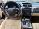 Toyota Camry 2017 - Cần bán xe Toyota Camry 2017, màu đen xe còn mới nguyên