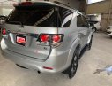 Toyota Fortuner G 2015 - Cần bán Toyota Fortuner G năm sản xuất 2015, màu bạc số sàn