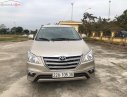 Toyota Innova 2015 - Bán Toyota Innova năm sản xuất 2015, màu vàng cát xe còn mới lắm