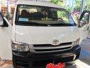 Toyota Hiace 2010 - Cần bán gấp Toyota Hiace năm sản xuất 2010, màu trắng, nhập khẩu nguyên chiếc chính hãng