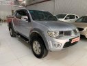 Mitsubishi Triton 2011 - Cần bán Mitsubishi Triton sản xuất 2011, màu xám, xe nhập chính hãng