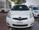 Toyota Yaris   2013 - Bán Toyota Yaris năm sản xuất 2013, màu trắng, xe nhập chính hãng