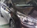 Kia Rondo 2017 - Cần bán Kia Rondo sản xuất năm 2017, màu nâu, giá tốt xe còn mới nguyên