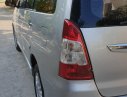 Toyota Innova 2013 - Cần bán xe Toyota Innova E MT năm sản xuất 2013, màu bạc xe gia đình, giá 450tr