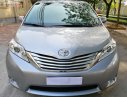 Toyota Sienna 2010 - Cần bán gấp Toyota Sienna Limited 2010, màu xám, xe nhập chính hãng