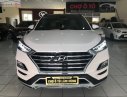 Hyundai Tucson   2019 - Bán ô tô Hyundai Tucson đời 2019, màu trắng, xe còn mới lắm
