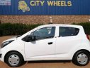 Chevrolet Spark LT 1.0 MT 2016 - Cần bán gấp Chevrolet Spark LT 1.0 MT 2016, màu trắng  