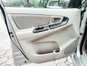 Toyota Innova  V 2014 - Bán Toyota Innova V sản xuất năm 2014, màu bạc, chính chủ