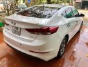 Hyundai Elantra 1.6 MT 2018 - Bán Hyundai Elantra 1.6 MT năm 2018, màu trắng còn mới giá cạnh tranh