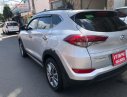 Hyundai Tucson 2017 - Cần bán Hyundai Tucson năm 2017, màu bạc